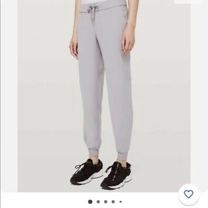 Lululemon joggers on the fly NWT